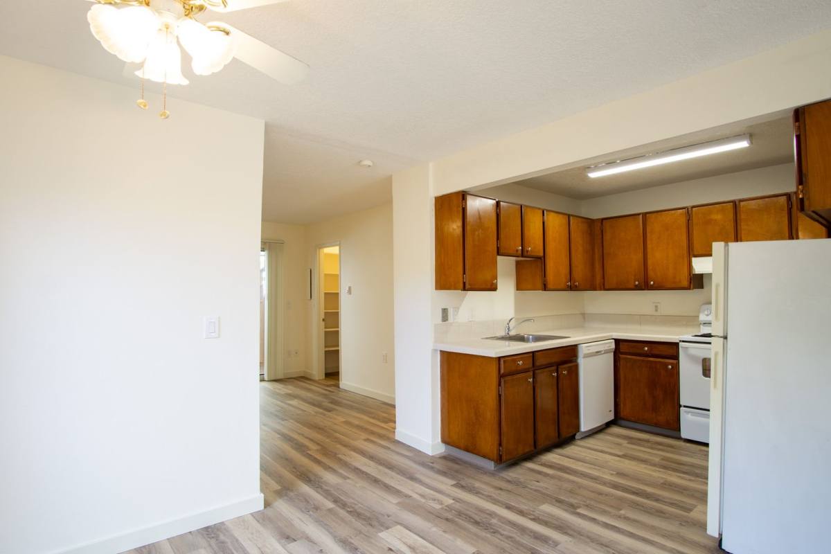 Townhouse for rent at 9120 SW Becker Dr, Portland, OR 97223