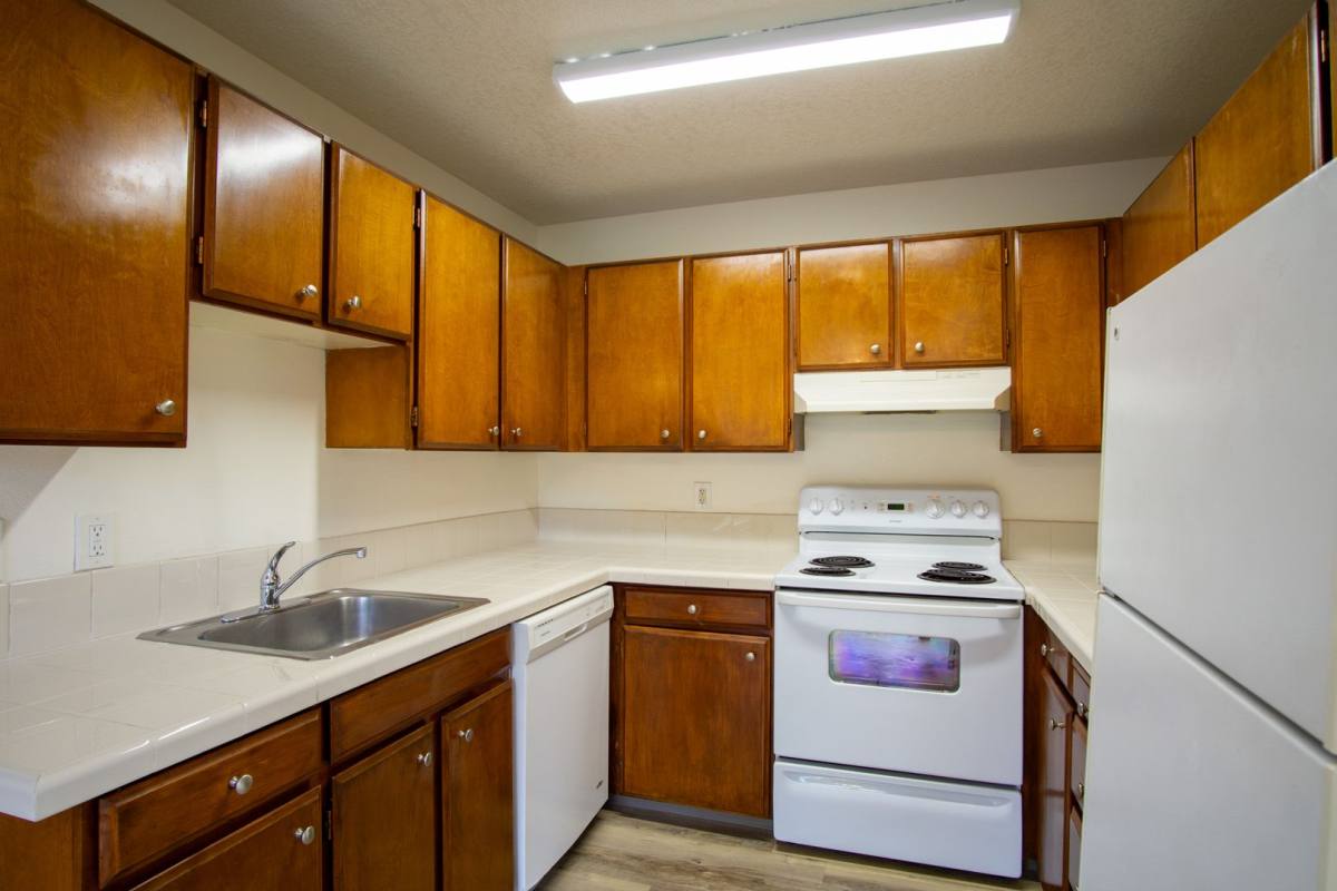 Townhouse for rent at 9120 SW Becker Dr, Portland, OR 97223