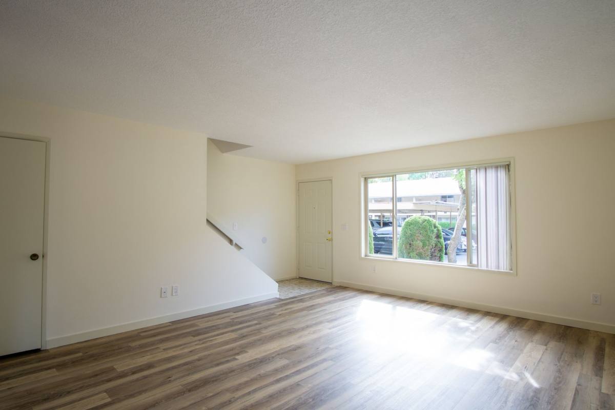 Townhouse for rent at 9120 SW Becker Dr, Portland, OR 97223