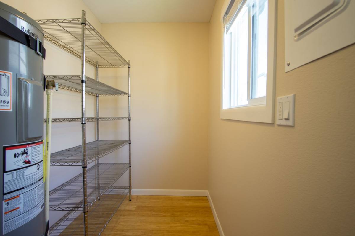 Apartment for rent at 7556 N Ida Ave, Portland, OR 97203