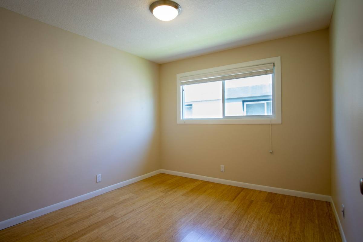 Apartment for rent at 7556 N Ida Ave, Portland, OR 97203