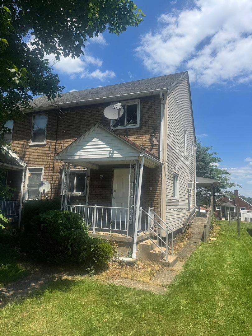 Townhouse for rent at 880 Miller Ave, Clairton, PA 15025