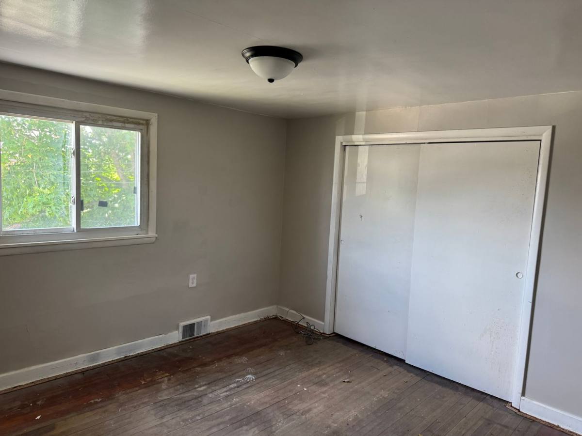 Townhouse for rent at 880 Miller Ave, Clairton, PA 15025