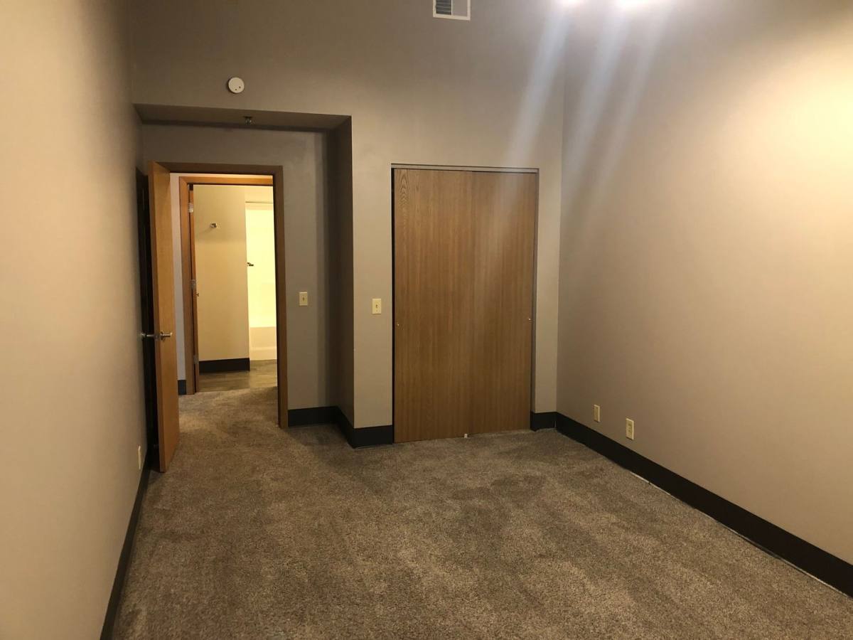 Apartment for rent at 500 Maine St, Quincy, IL 62301