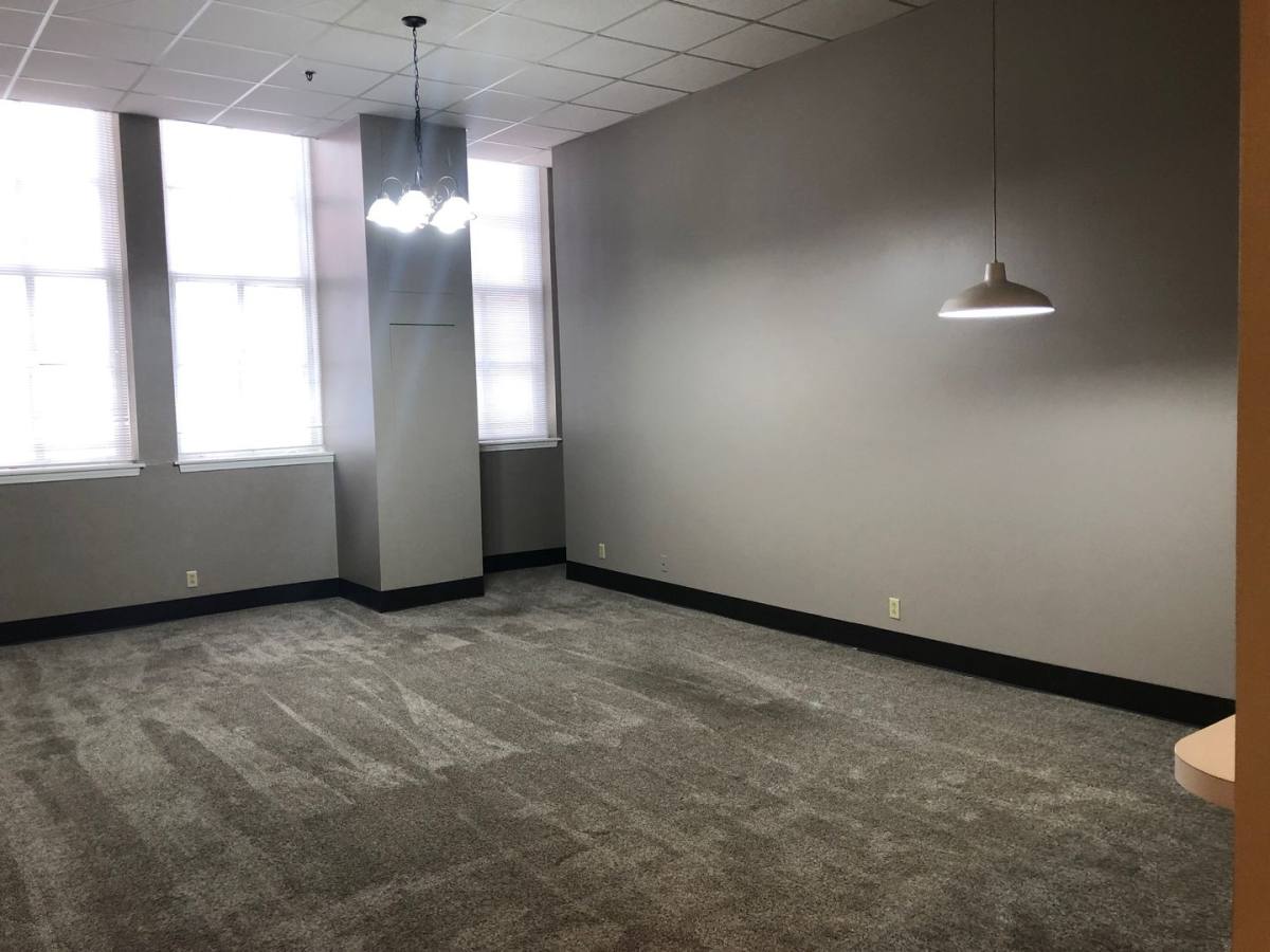 Apartment for rent at 500 Maine St, Quincy, IL 62301