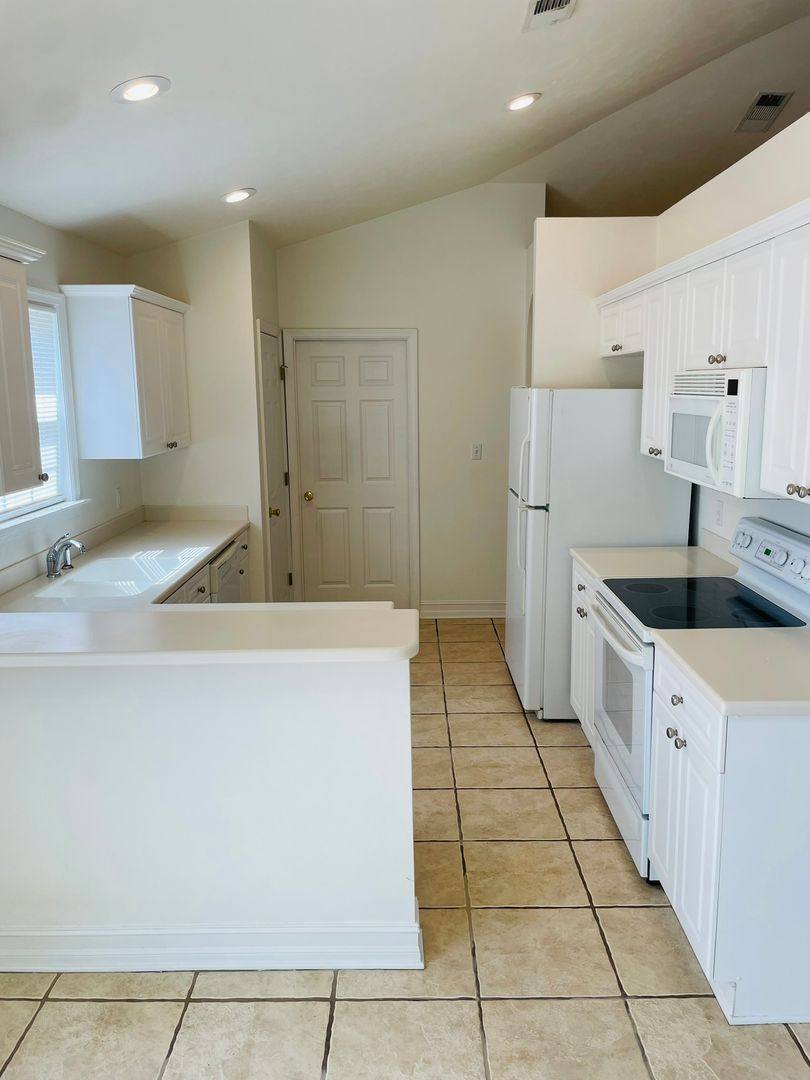 House for rent at 2031 Sunny Dale Dr, Tallahassee, FL 32312