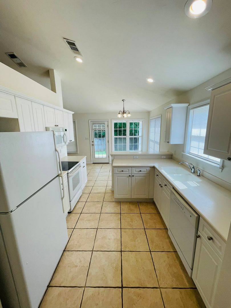House for rent at 2031 Sunny Dale Dr, Tallahassee, FL 32312
