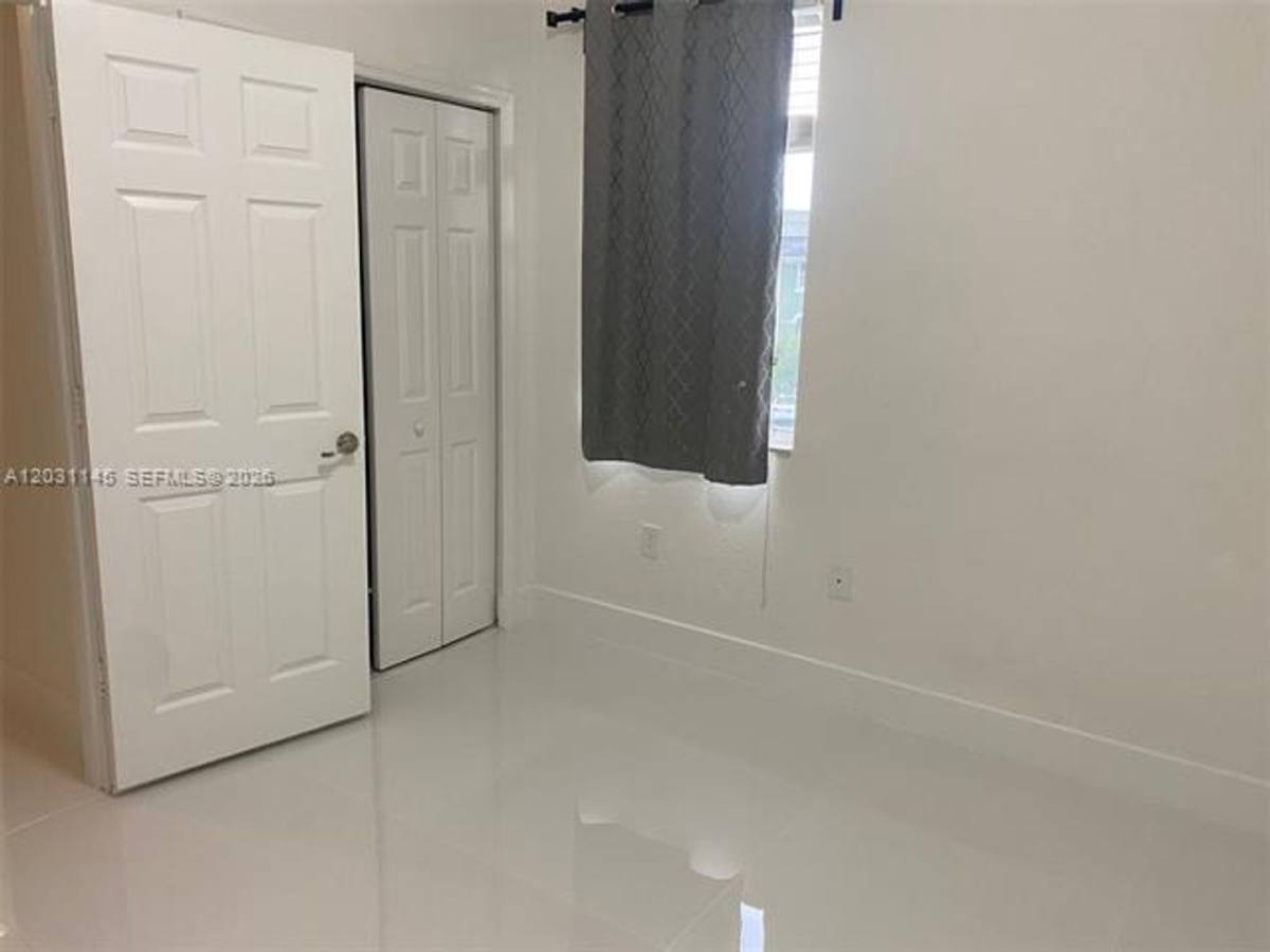 Apartment for rent at 11201 NW 83rd St, Miami, FL 33178