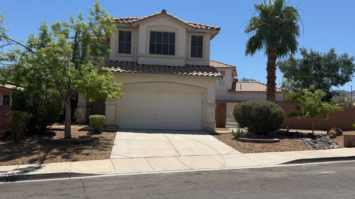 House for rent at 2424 Predera Ave, Henderson, NV 89052