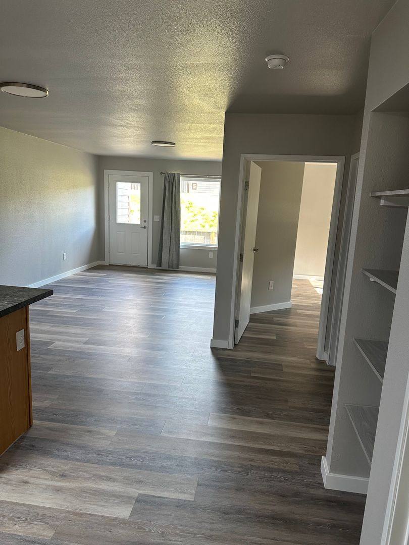 Apartment for rent at 1975 N Creekwood Park, Palmer, AK 99645