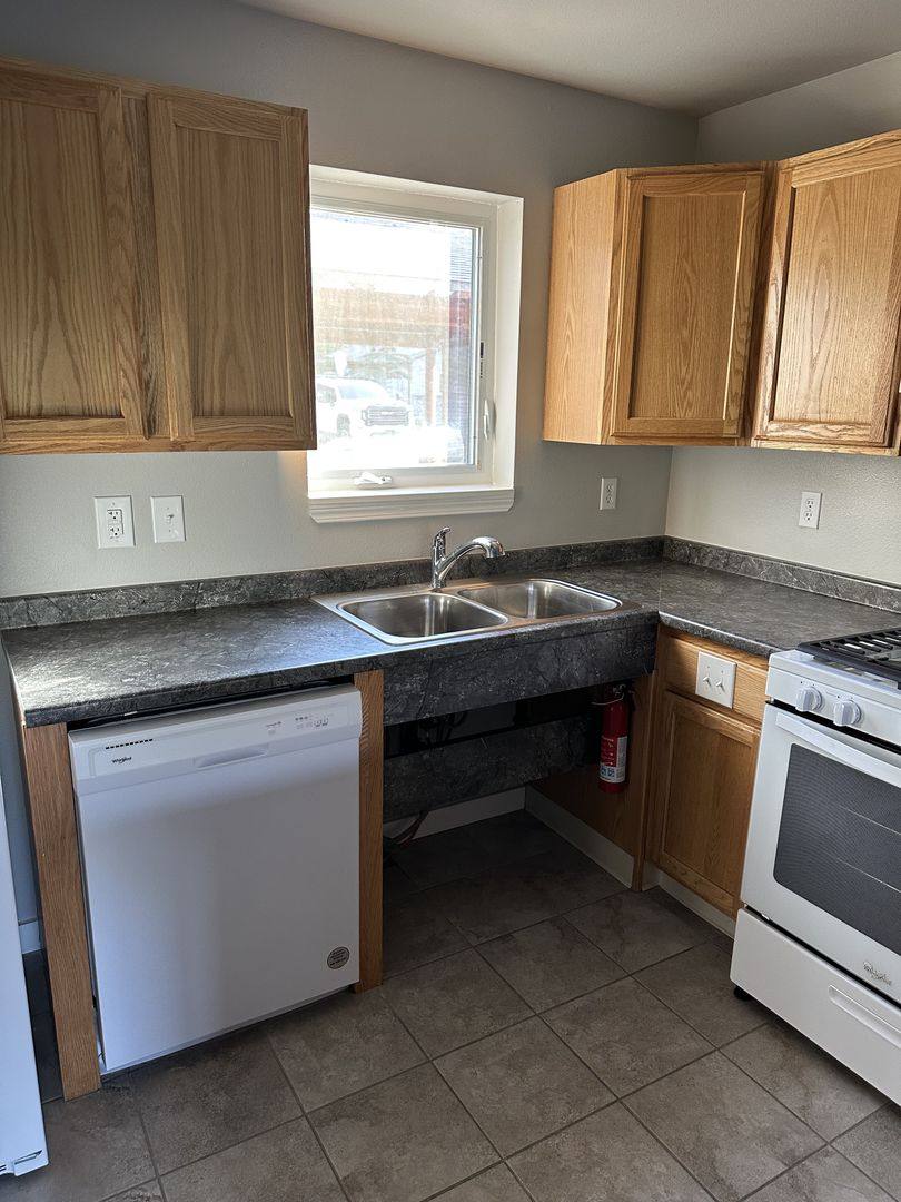 Apartment for rent at 1975 N Creekwood Park, Palmer, AK 99645