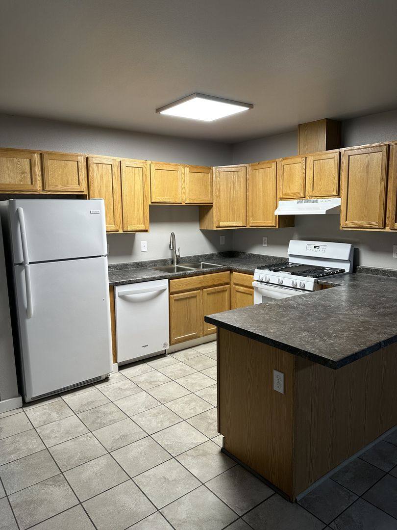 Apartment for rent at 1975 N Creekwood Park, Palmer, AK 99645