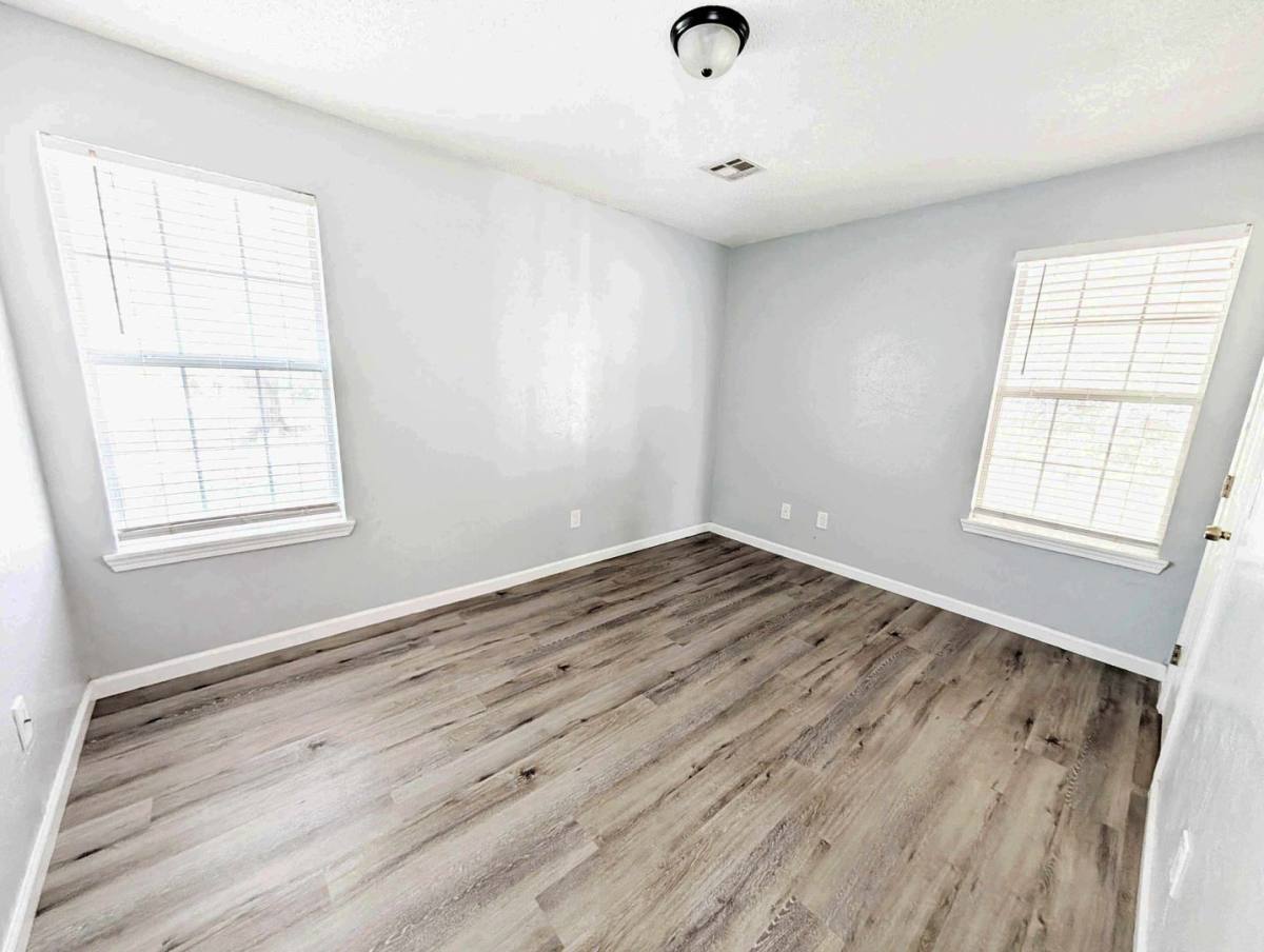 House for rent at 616 Lions Park Place, Oklahoma City, OK 73110