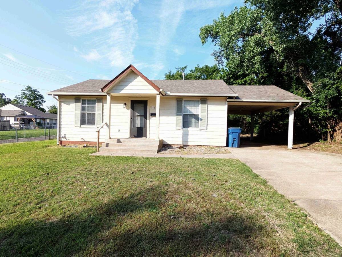 House for rent at 616 Lions Park Place, Oklahoma City, OK 73110