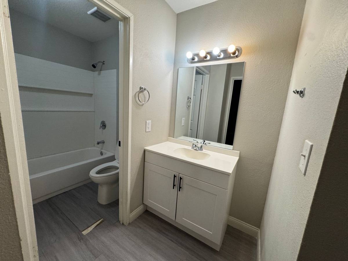 Apartment for rent at 5237 Garden Lane, Las Vegas, NV 89119