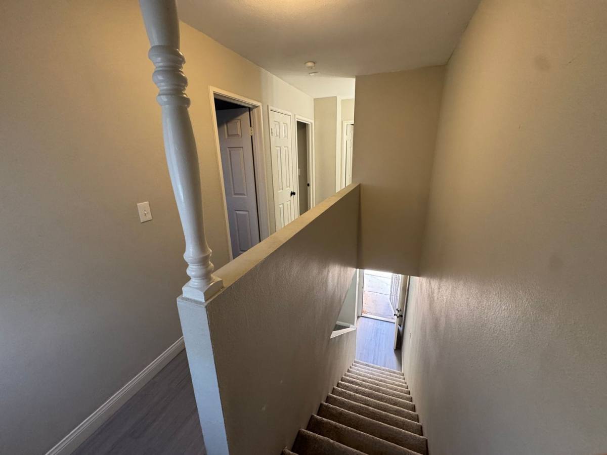 Apartment for rent at 5237 Garden Lane, Las Vegas, NV 89119