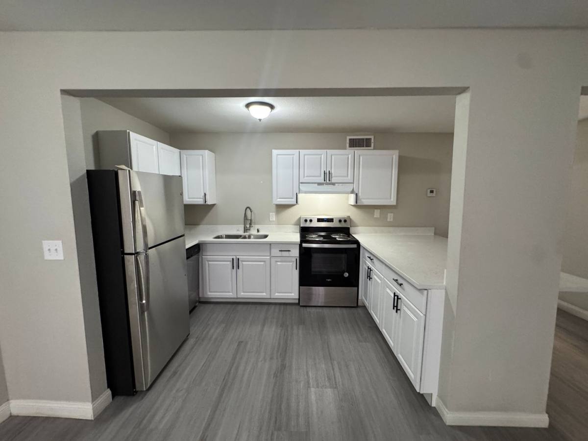 Apartment for rent at 5237 Garden Lane, Las Vegas, NV 89119