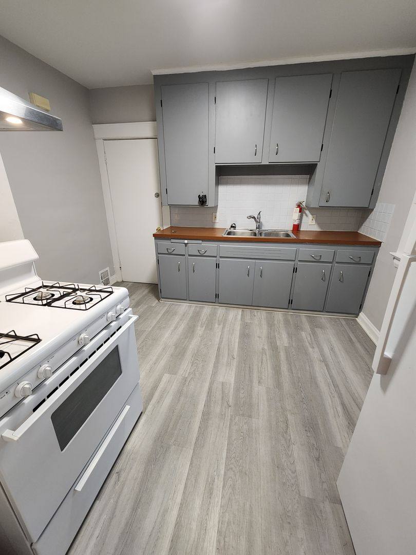 Apartment for rent at 2664 Hampshire Rd, Cleveland, OH 44106