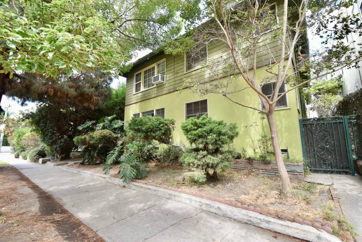 Apartment for rent at 1507 Silver Lake Blvd, Los Angeles, CA 90026