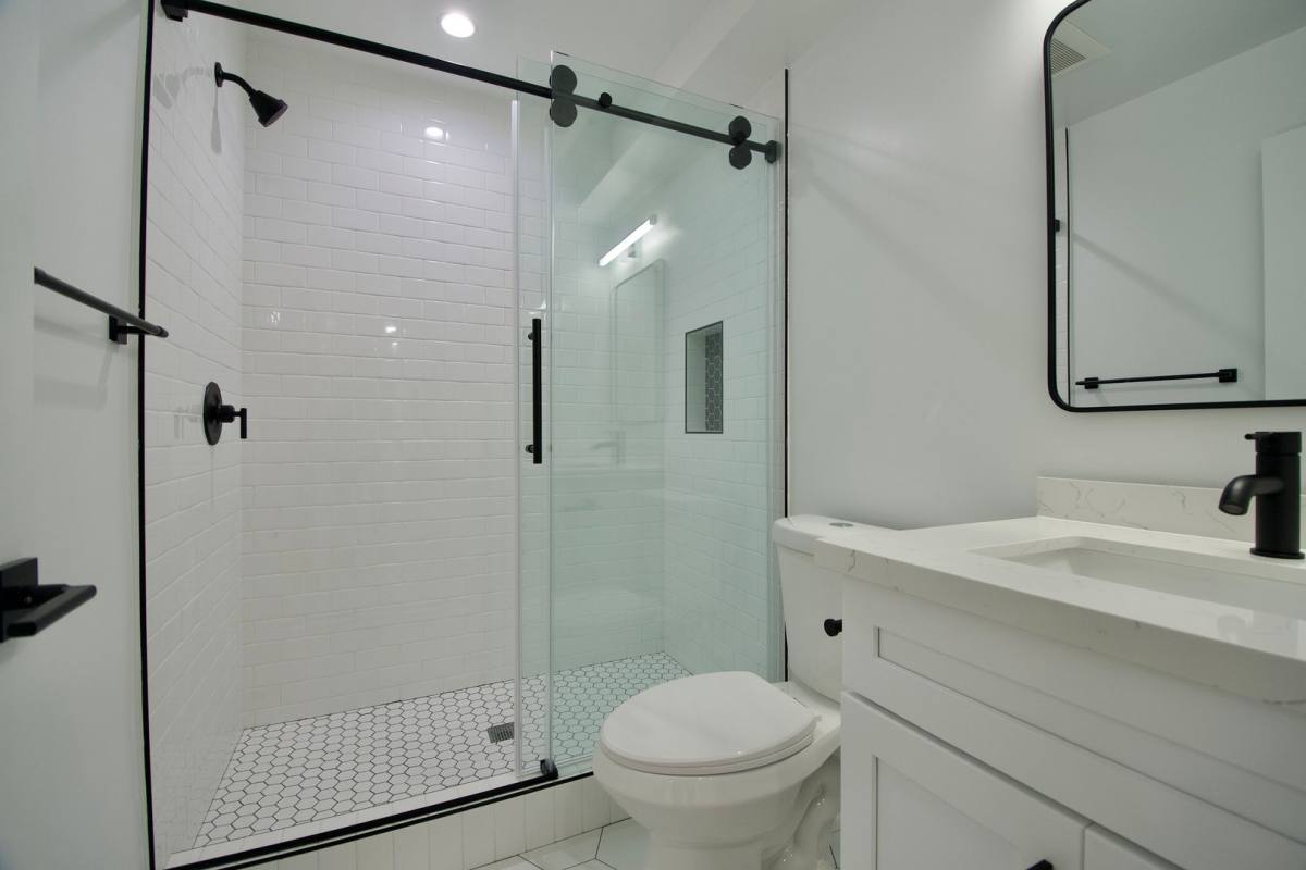 Apartment for rent at 1507 Silver Lake Blvd, Los Angeles, CA 90026