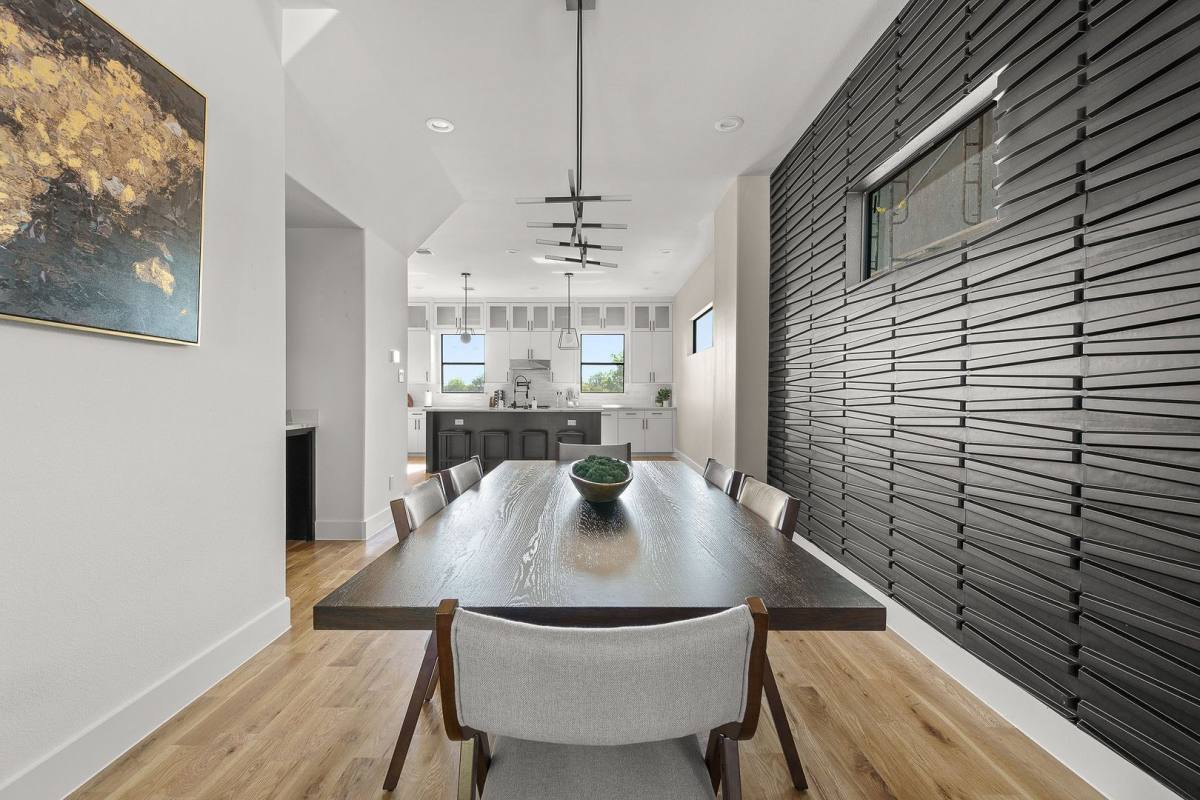 House for rent at 512 Ave L, Dallas, TX 75203