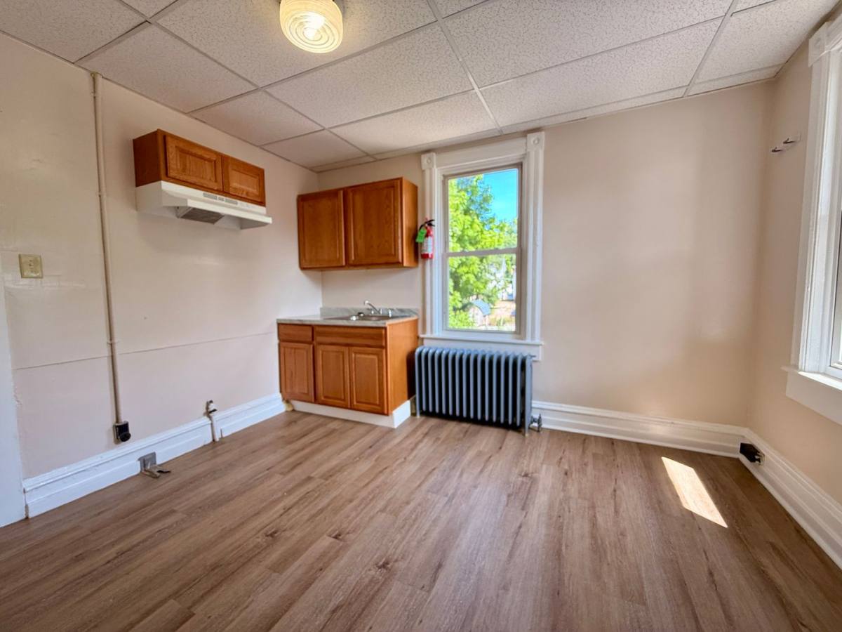 Apartment for rent at 303 N Laurel St, Bridgeton, NJ 08302