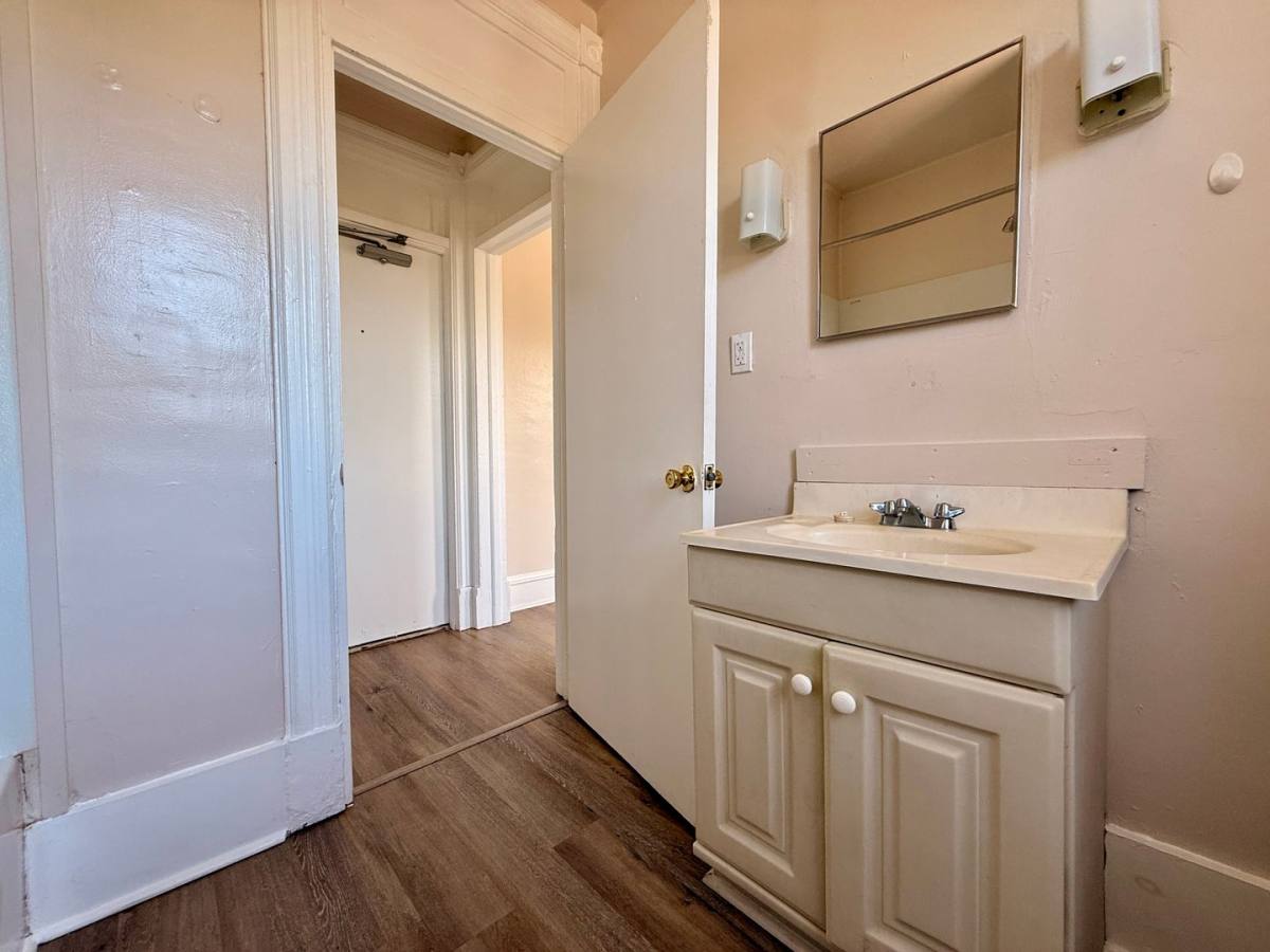 Apartment for rent at 303 N Laurel St, Bridgeton, NJ 08302