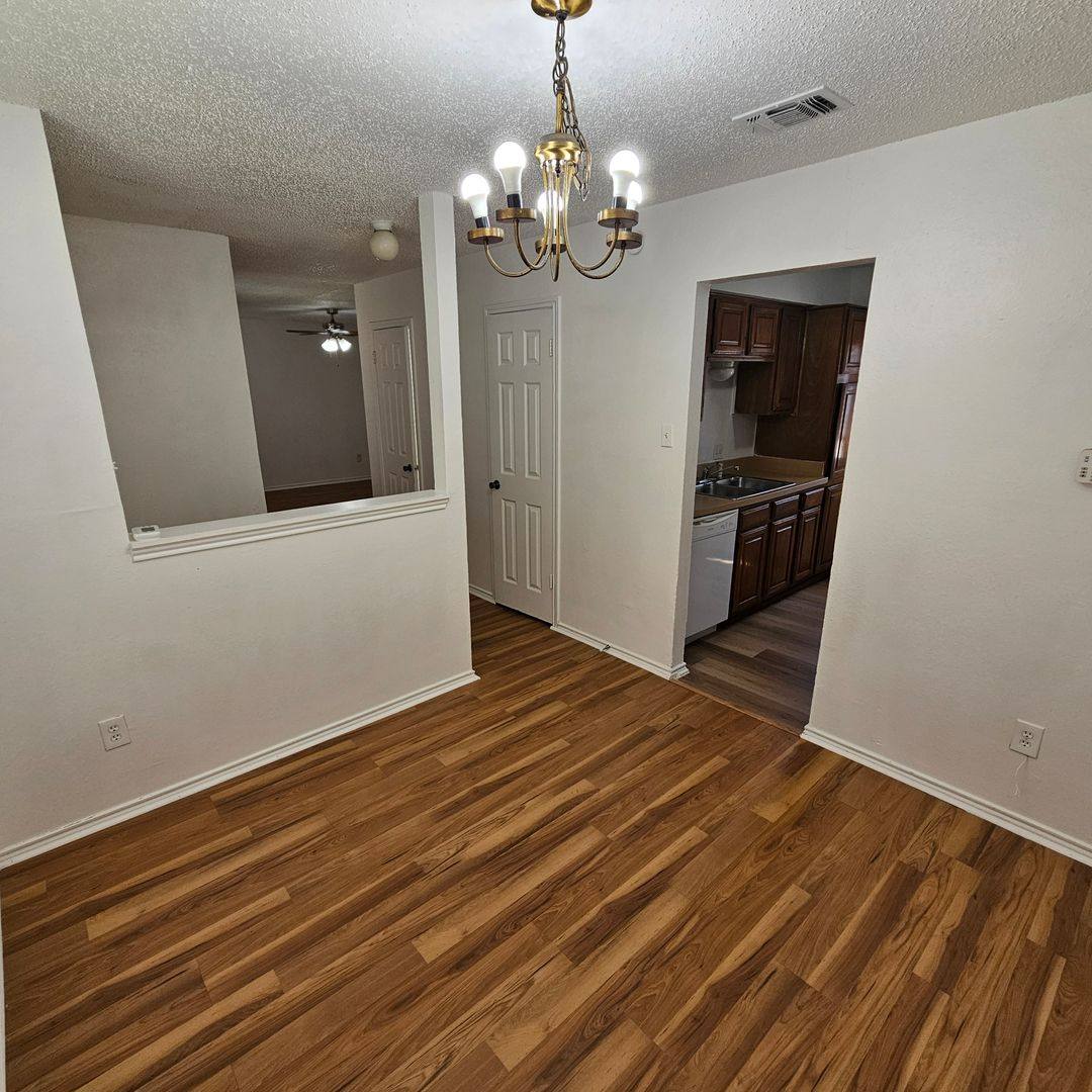 Apartment for rent at 1400 Darr St, Irving, TX 75061
