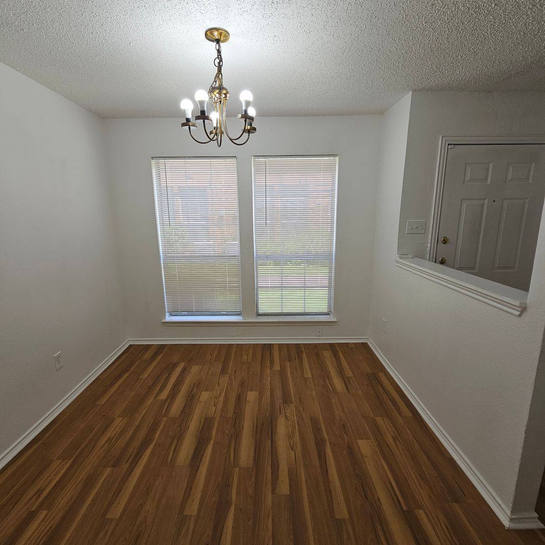 Apartment for rent at 1400 Darr St, Irving, TX 75061