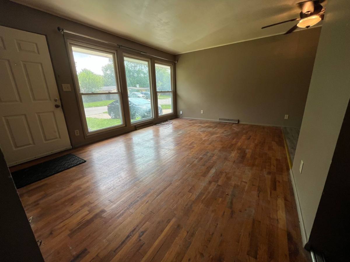 House for rent at 911 Alagna Dr, Champaign, IL 61821