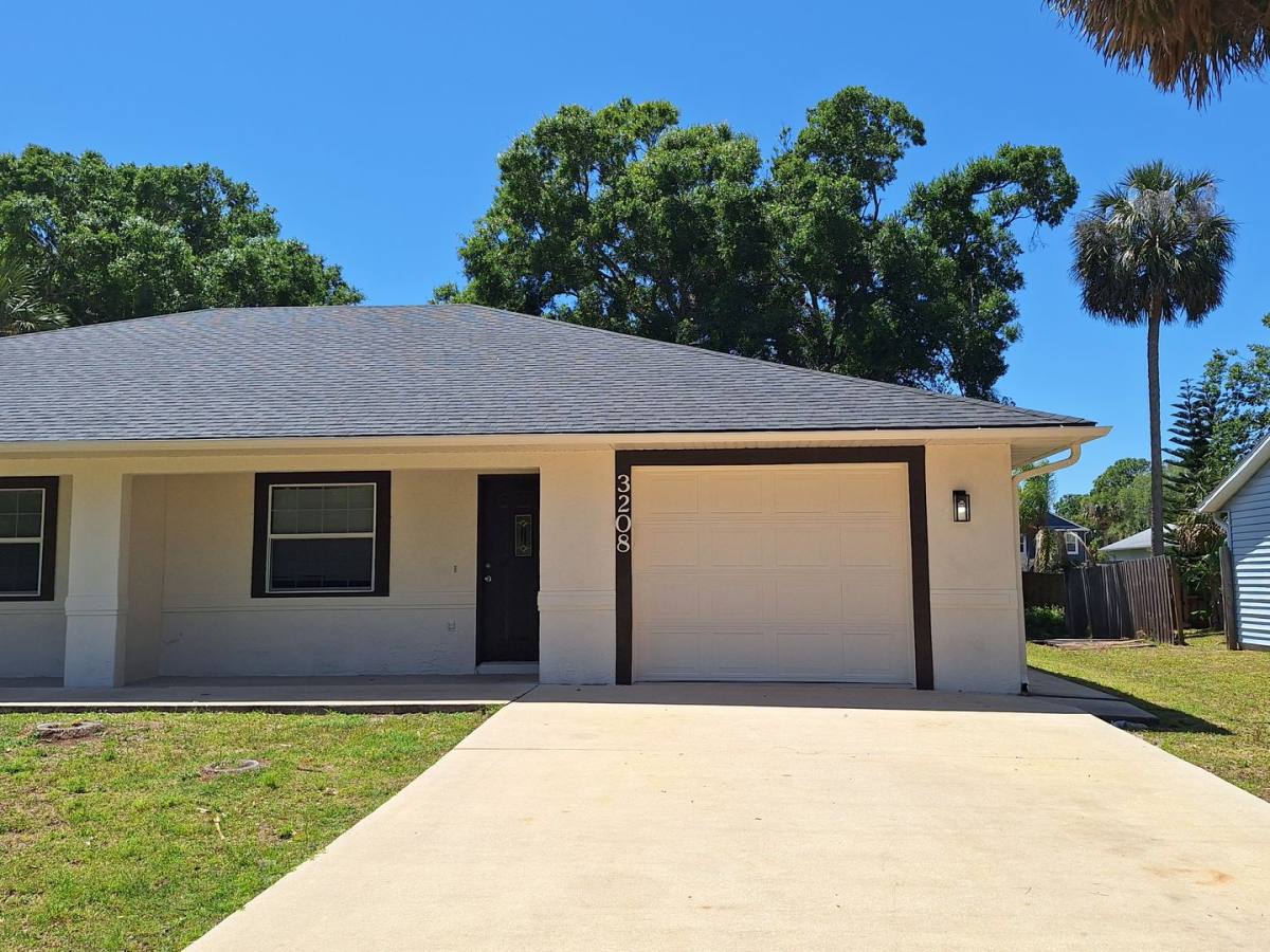 House for rent at 3208 India Palm Dr, Edgewater, FL 32141