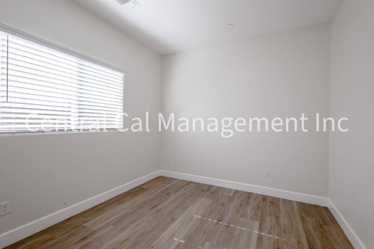 House for rent at 9029 Almond Creek Dr, Bakersfield, CA 93311