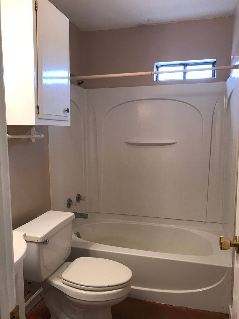 Apartment for rent at 111-117 15th St, Alexandria, LA 71301
