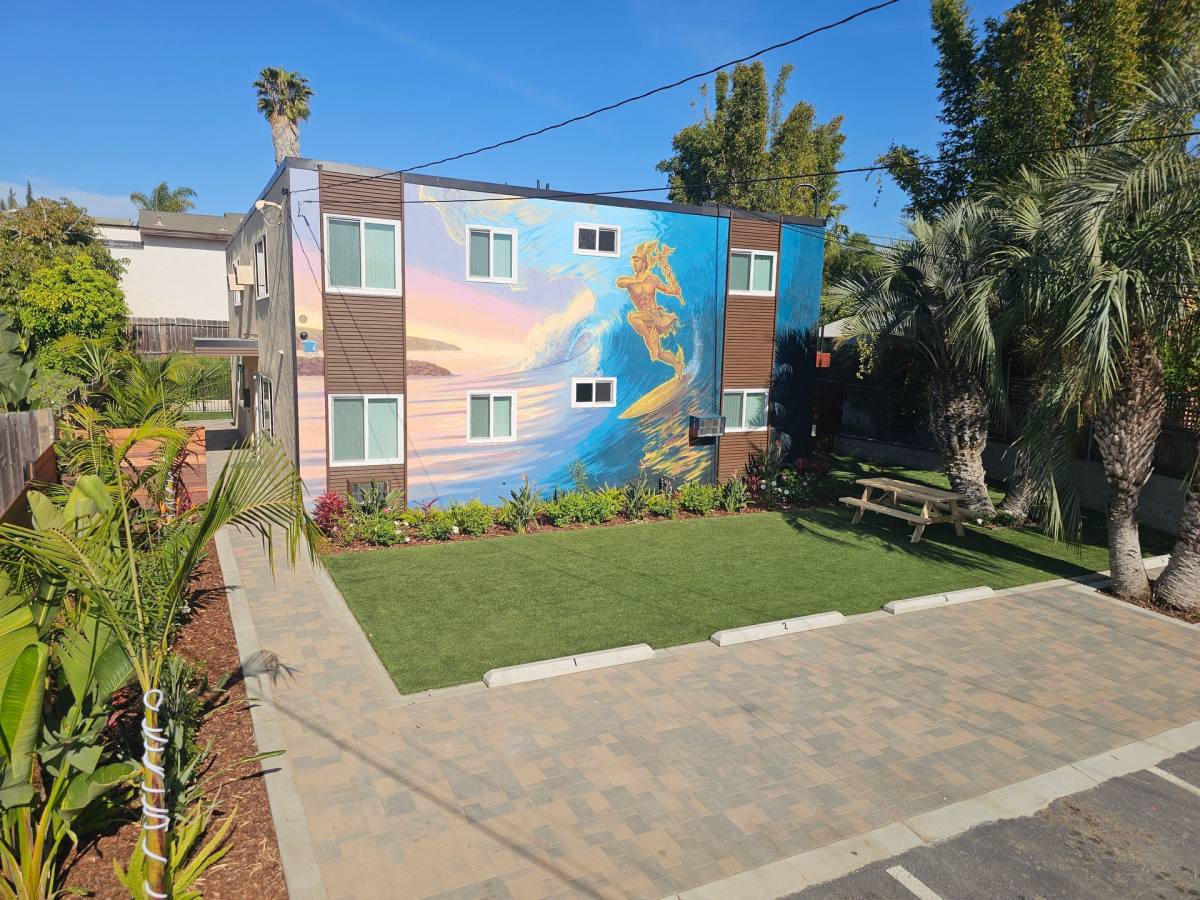 Condo for rent at 1403 Hermes Ave, Encinitas, CA 92024