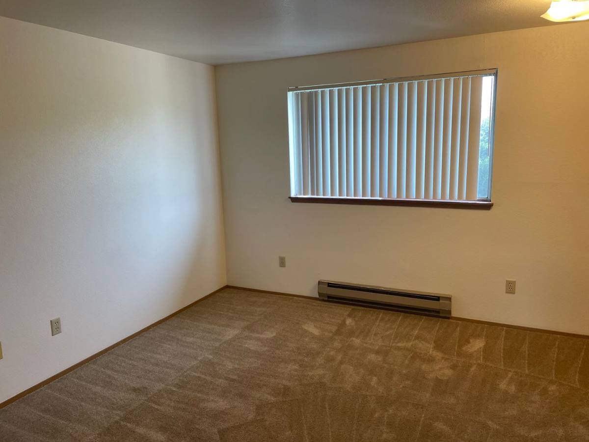 Apartment for rent at 445 SE Regatta Dr, Oak Harbor, WA 98277