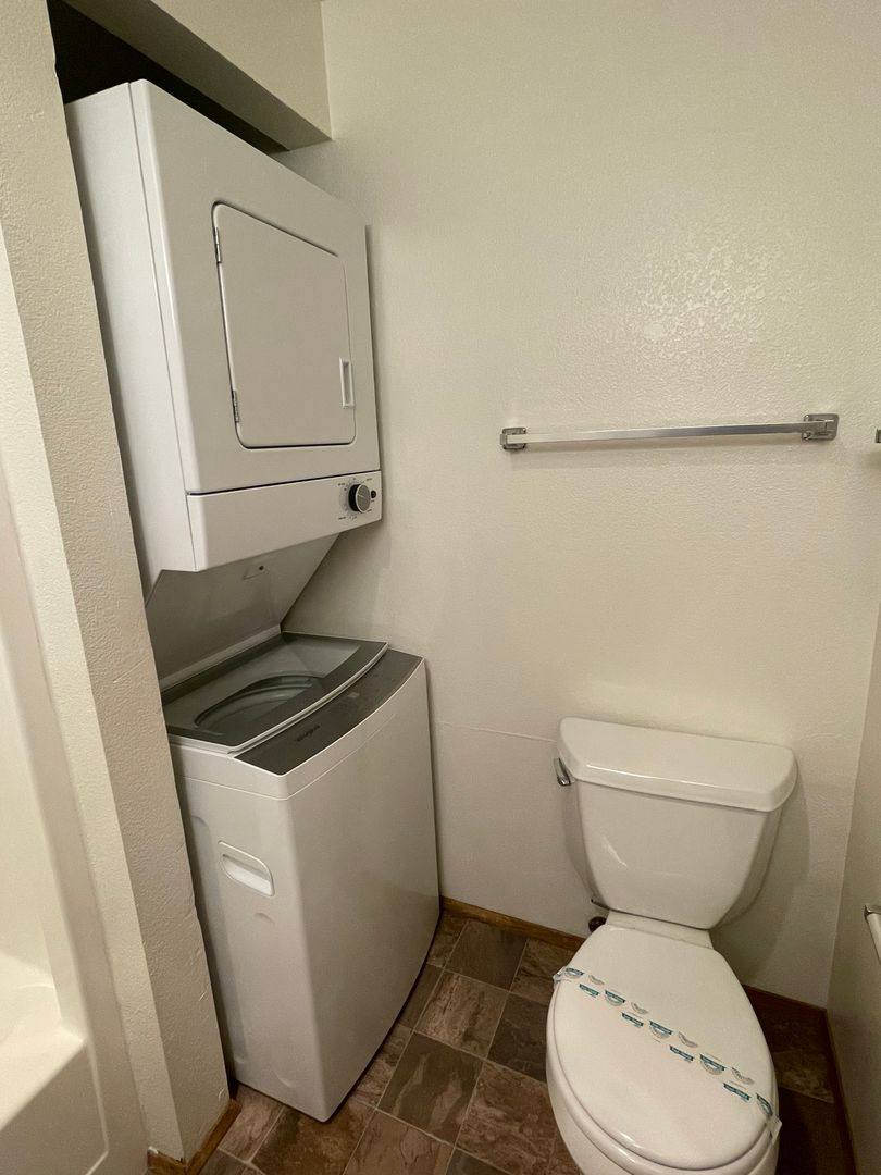 Apartment for rent at 445 SE Regatta Dr, Oak Harbor, WA 98277