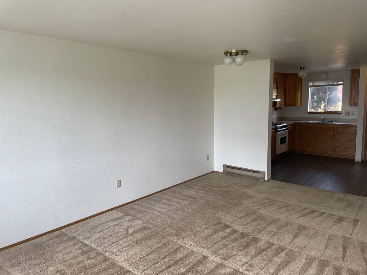 Apartment for rent at 445 SE Regatta Dr, Oak Harbor, WA 98277