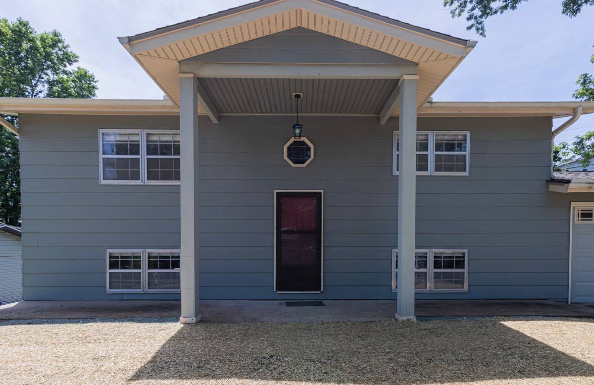 House for rent at 6581 S Gateway Blvd, Columbia, MO 65203