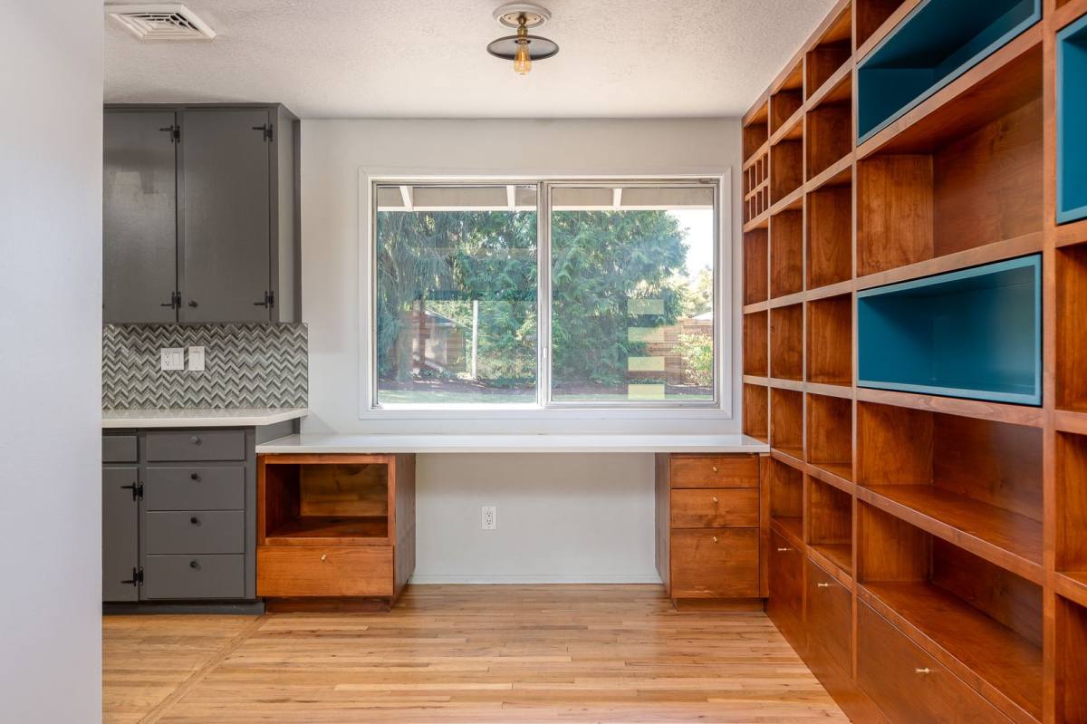 House for rent at 5530 Bonita Rd, Lake Oswego, OR 97035