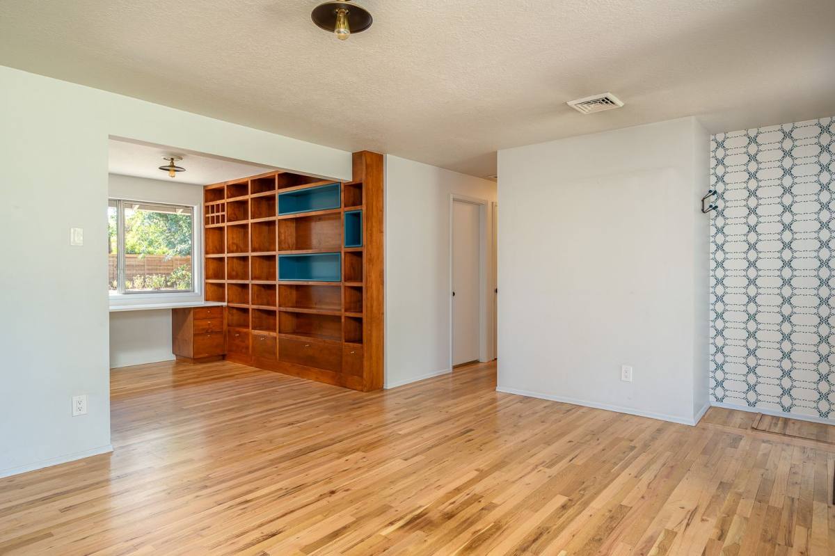 House for rent at 5530 Bonita Rd, Lake Oswego, OR 97035