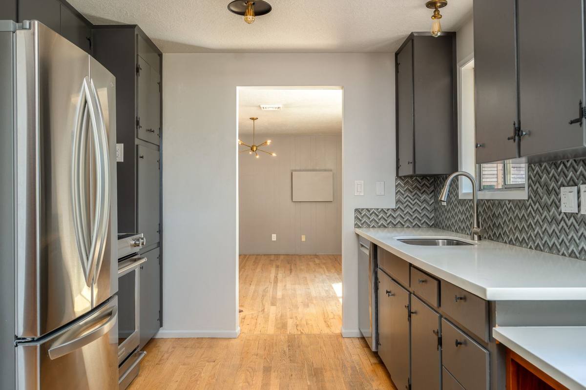 House for rent at 5530 Bonita Rd, Lake Oswego, OR 97035