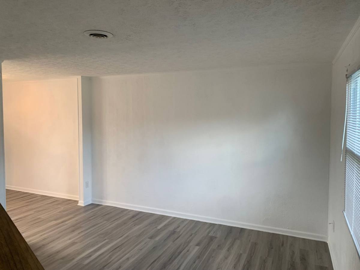 Apartment for rent at 515 Rosewood Ave, Martinsville, VA 24112