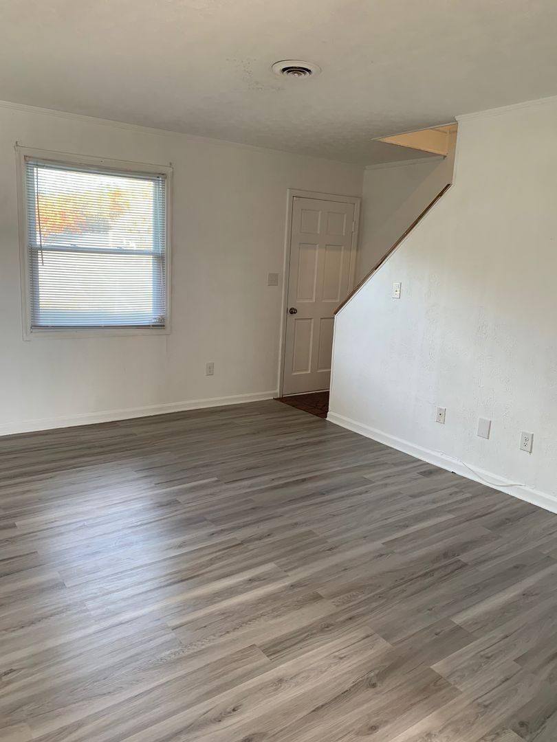 Apartment for rent at 515 Rosewood Ave, Martinsville, VA 24112