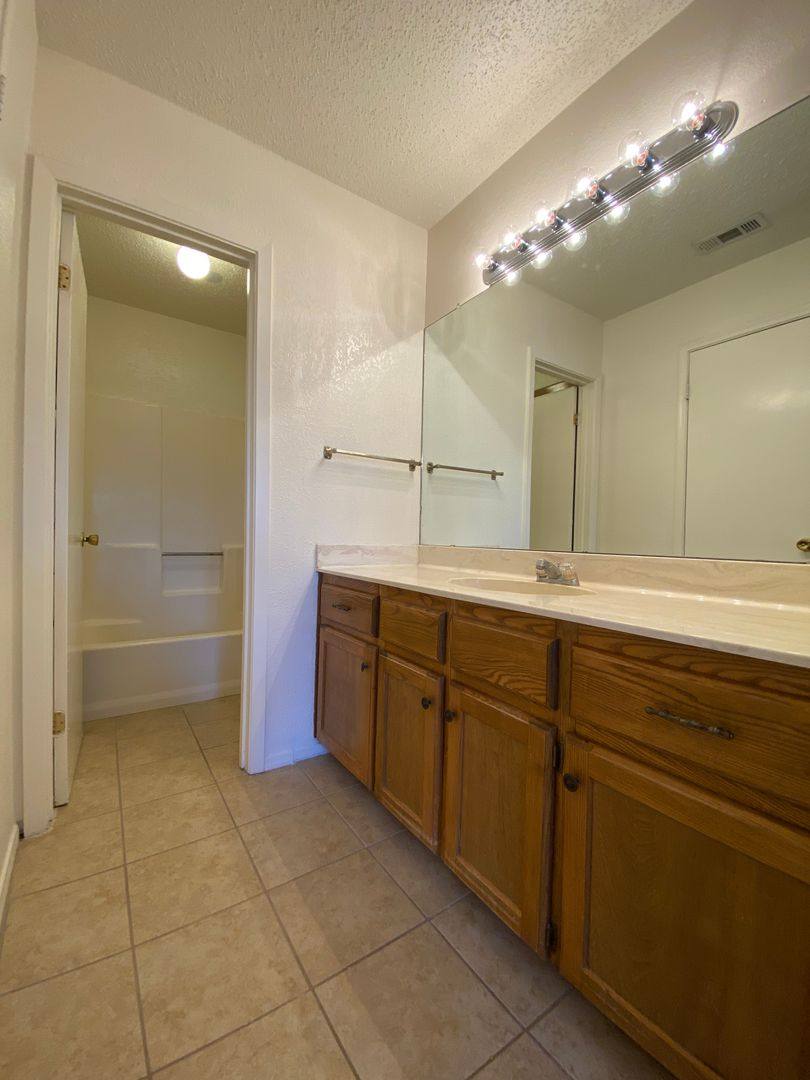 House for rent at 9221 Regal Dr, Woodway, TX 76712
