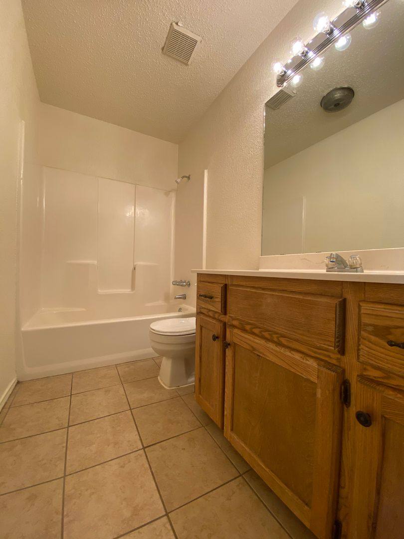 House for rent at 9221 Regal Dr, Woodway, TX 76712