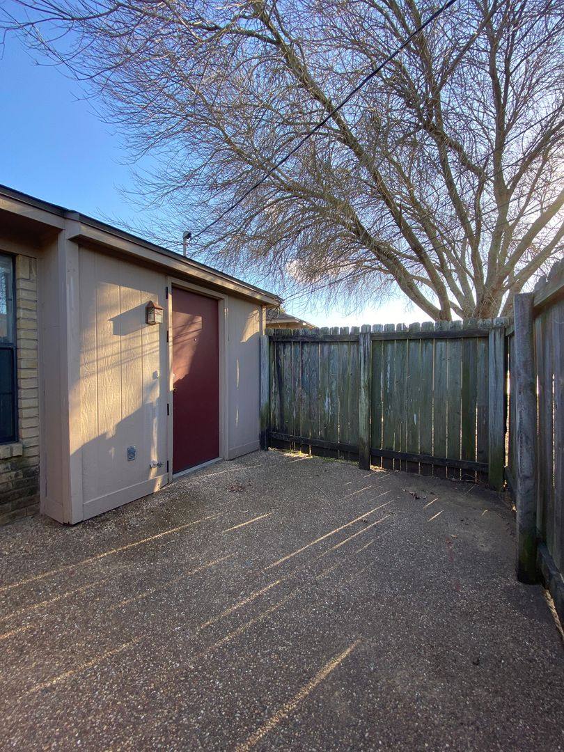 House for rent at 9221 Regal Dr, Woodway, TX 76712