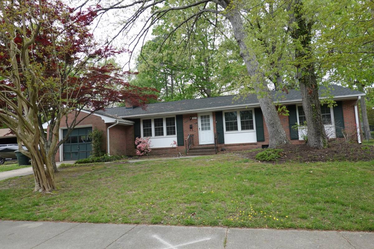 House for rent at 859 Catalina Dr, Newport News, VA 23608