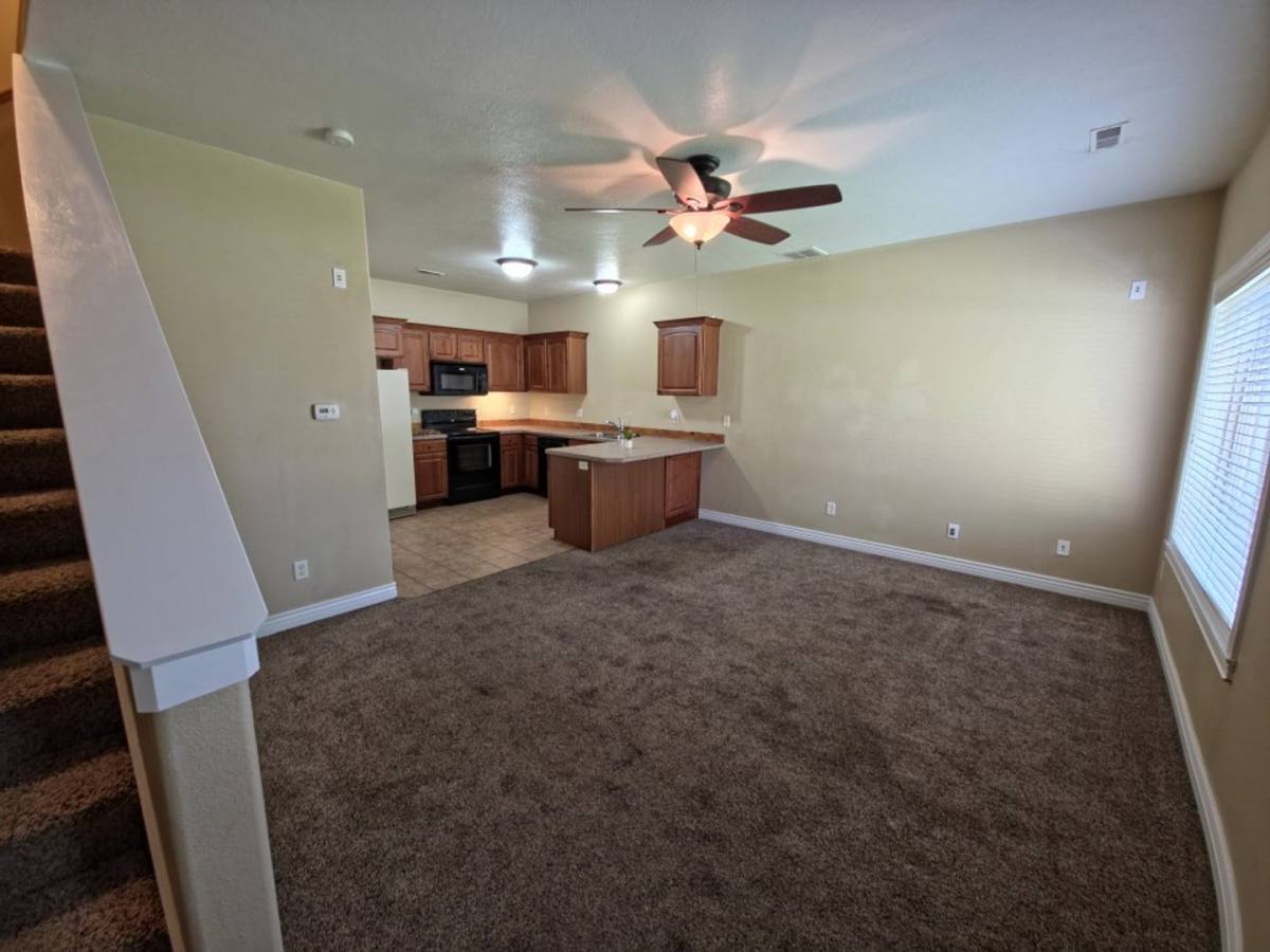 Townhouse for rent at 565 Pioneer Rd, Rexburg, ID 83440