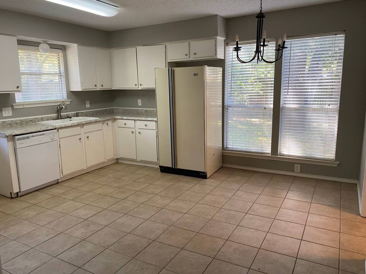 House for rent at 3904 Rye Glen Dr, Arlington, TX 76017