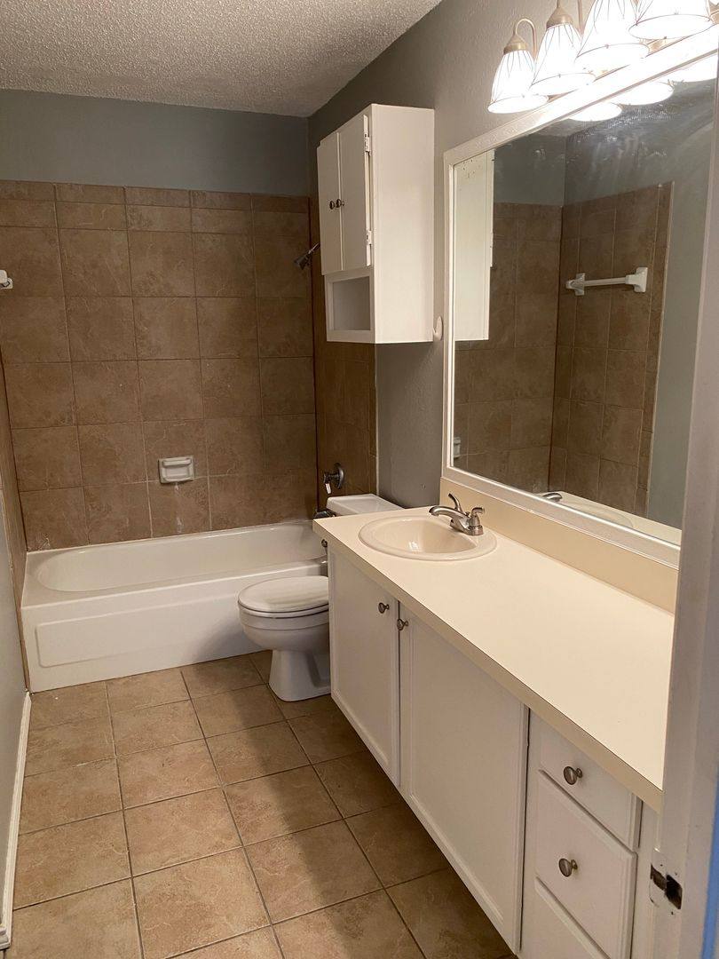 House for rent at 3904 Rye Glen Dr, Arlington, TX 76017